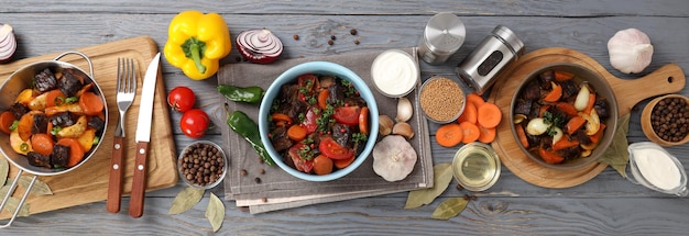 Stół z przygotowanymi składnikami